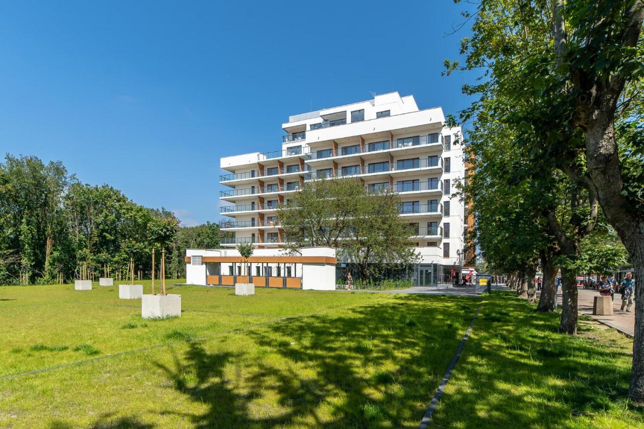 Family Holiday Apartment Aquamarina Prima By Noclegi Renters Мендзиздроє Екстер'єр фото